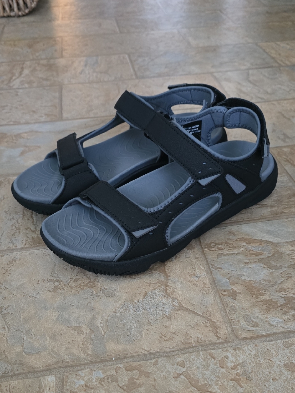Hurley Men's Black and Gray Adjustable Sport Sandals